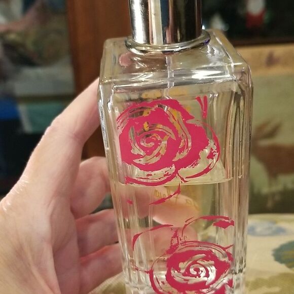 Elegant Pink Floral Perfume Bottle With Viva La Juicy Spray!!! - Picture 2 of 5